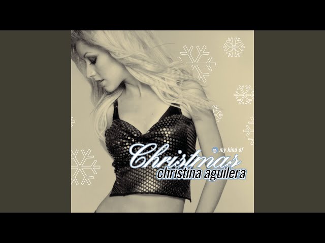 Christina Aguilera - Oh Holy Night (12)