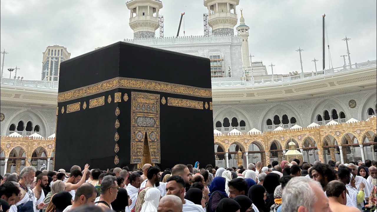 Azaan of ￼ Makkah ￼ ❤️🌙 #ramadan #makkah 