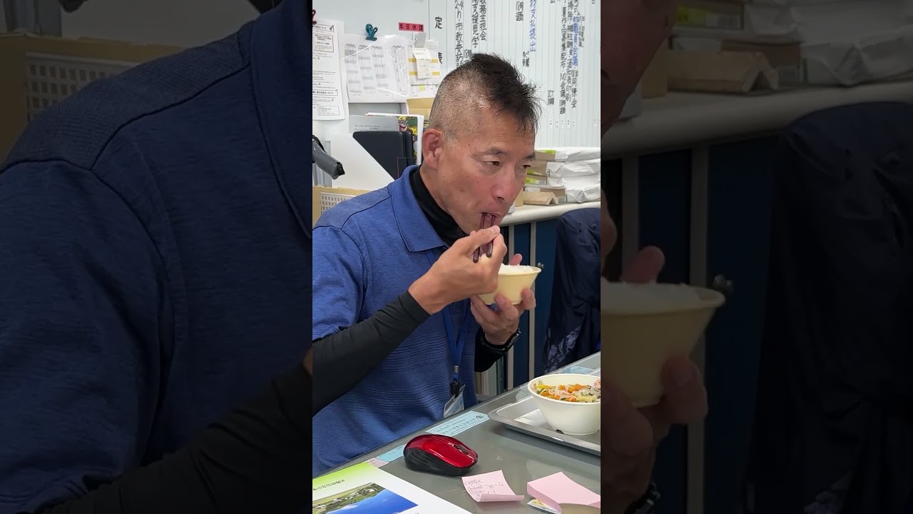 They Serve Themselves? $1.50 Japanese Elementary School Lunch in Osaka