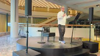 Robert Koall: Das Theater und die Stadt