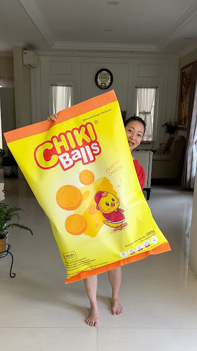 GIANT SNACKS… FROM CHIKI TO TOLAK ANGIN THAT CAN MAKE YOU DROP YOUR BACK 😂😂