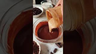 *NO MAIDA & NO EGGS* CHOCOLATE DATES BROWNIE #shorts