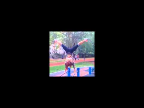 handstand-skills-on-this-girl-control-and-balance