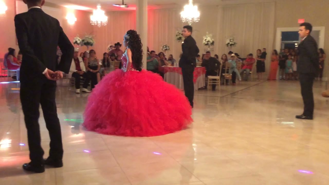 Read more about the article La quinceañera de Gisselle Vals