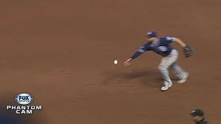SD@CIN: Alonso flashes the leather to rob a hit