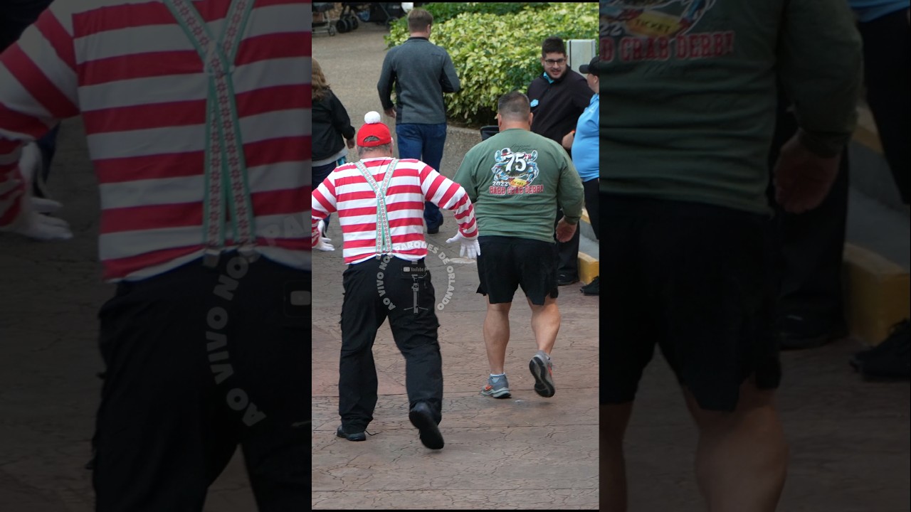 Este homem ficou apaixonado pelo beijo do mímico Tom 💋😍❤️😂🤣 #tomthemime #seaworldmime