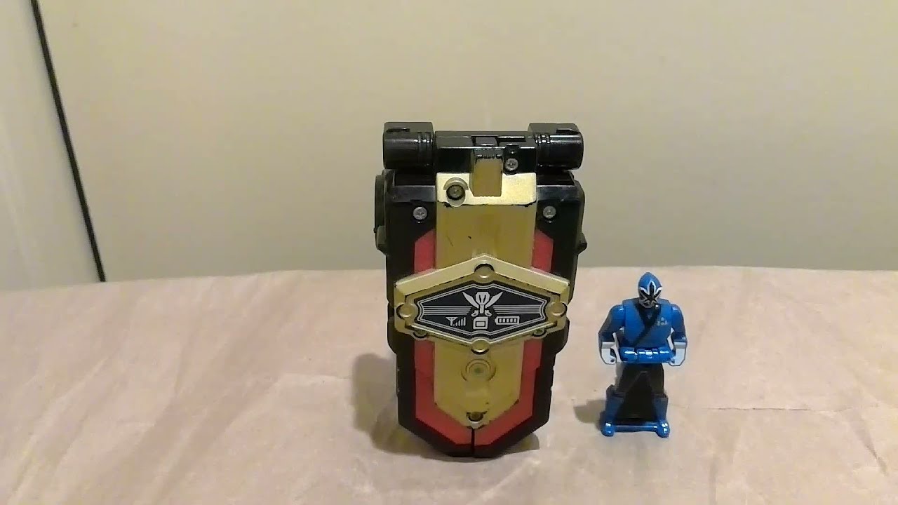 2013 Power Rangers Megaforce Super Deluxe Legendary Morpher