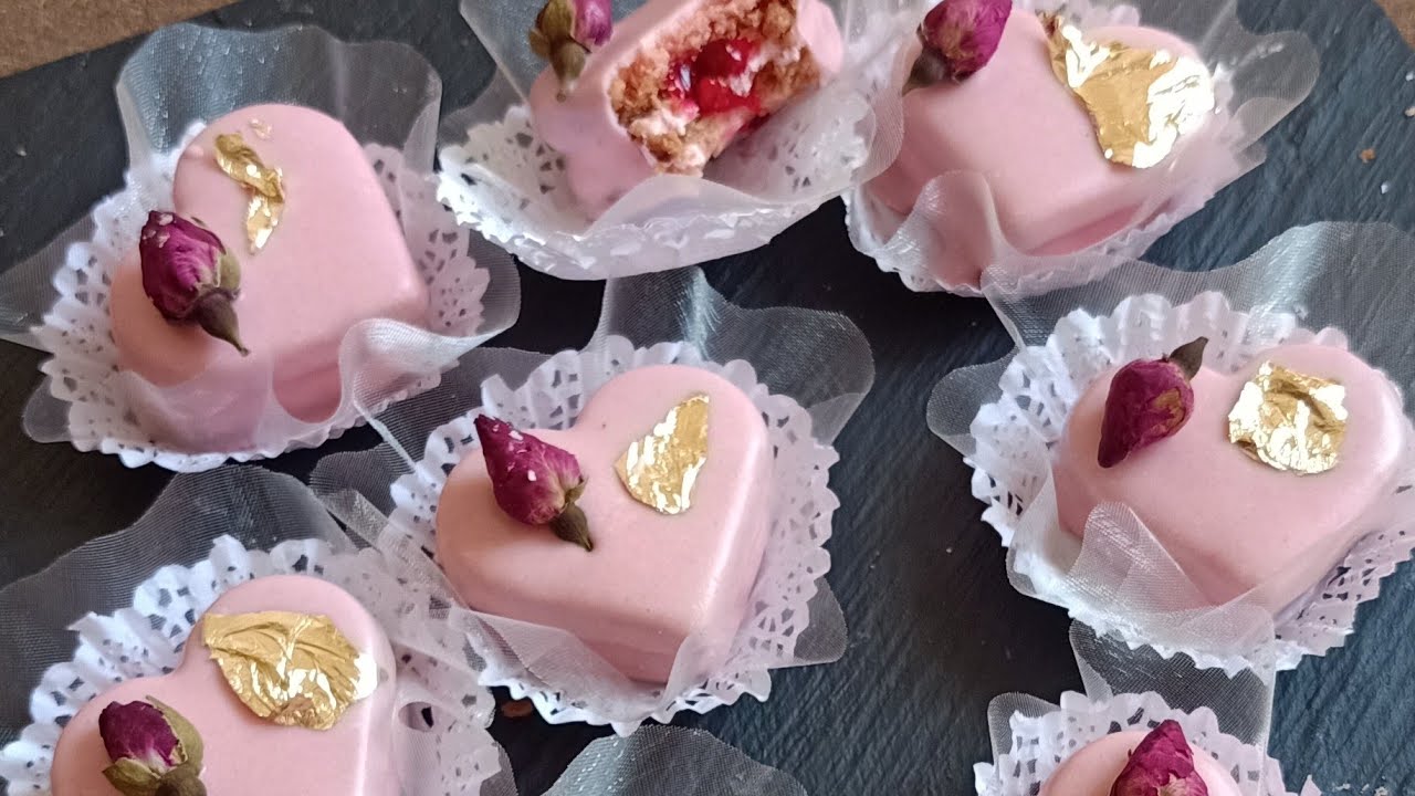 رايحة تباركي؟ادي هاذ القاطو في يدك وخليهم حايرين😅 (قاطو الفلان🍓)