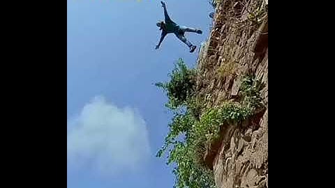 Cid Abhijeet Saves his love || #cidofficialshorts #cid #cid2021 #daya #abhijeet #Sherya