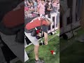 Un balonazo de Messi le destruyó su cámara y su historia se hizo viral