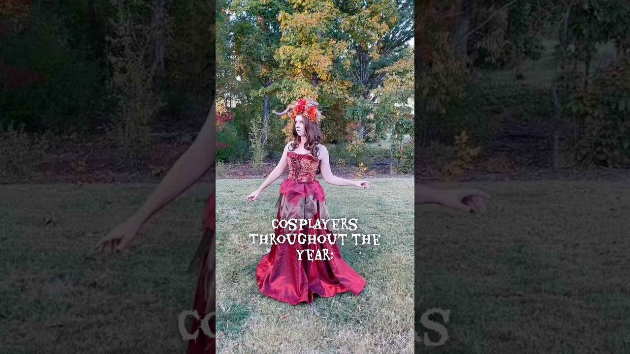 Cosplayers on Halloween 😅 #halloween #cosplay #cosplayer #costume #halloweencostume