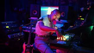 BRAINWAVE TRAINING EP6. - Hanni El Khatib, Harriet Brown, Deaton Chris Anthony, Annahstasia