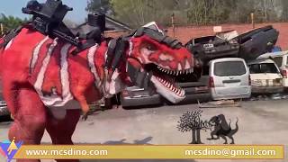 Will ich haben: Ein gepanzertes T-Rex-Kostüm mit Gatling Gun ...