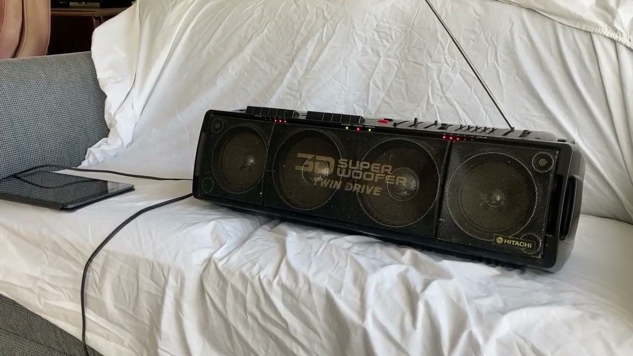 Hitachi 3D Super Woofer Twin Drive Nineties Boom Box - YouTube