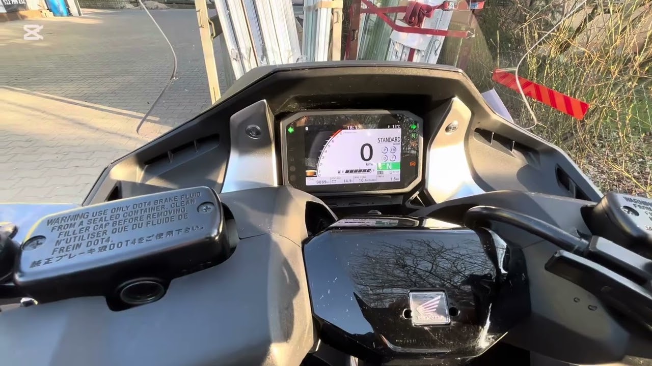 Honda NC 750 Integra kontra NSS 750 Forza. Krótki filmik z porównania.