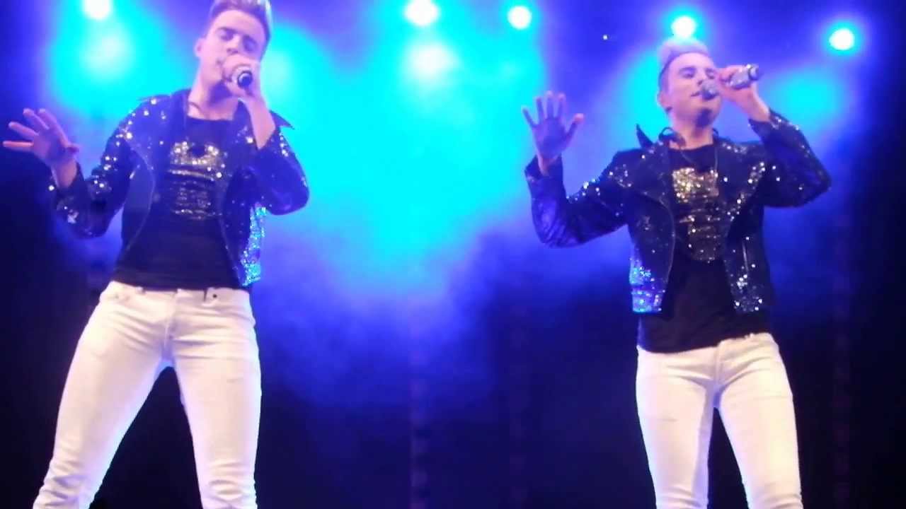 Jedward - Perth 23/11/13 - Talking about Waterline/Big One