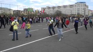 Чита: Танец на Площади Ленина.