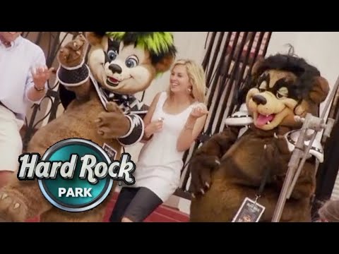 וִידֵאוֹ: Nights in White Satin- The Trip - סקירה של Hard Rock Park Ride