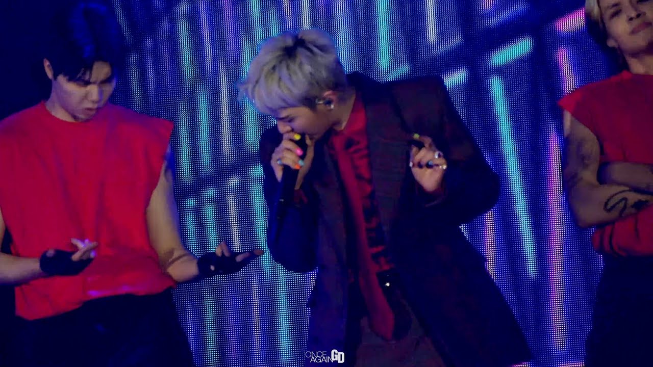 250504 TOO BAD - GD Fancam 지드래곤 직캠 Liv Golf Korea Concert