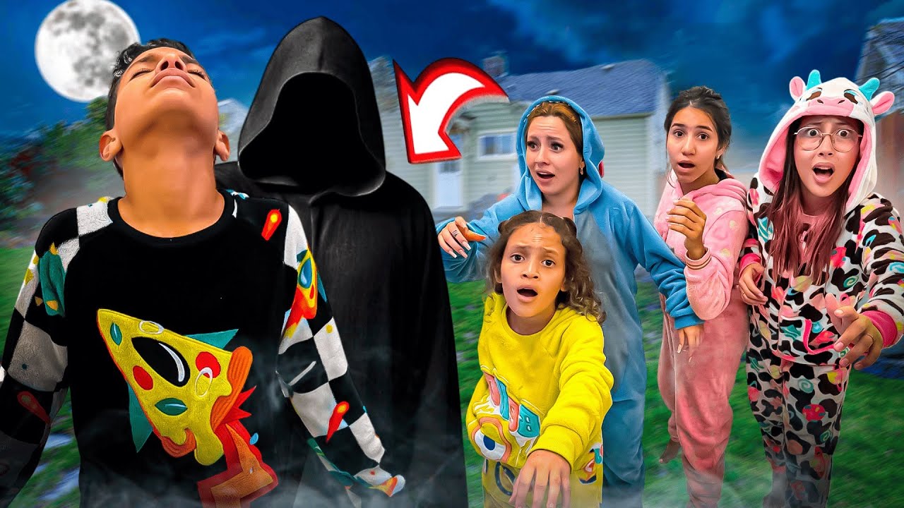 O HOMEM DE PRETO ESTÁ ATRÁS DE TODOS 