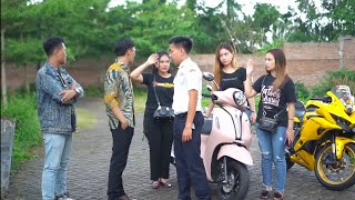 SEORANG SATPAM INCERAN CEWEK2 CANTIK DAN MALAH BANYAK YG MAU NIKAH DENGANNYA TERNYATA DIA...