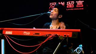 20110819 蕭閎仁西門河岸留言 - talking 7