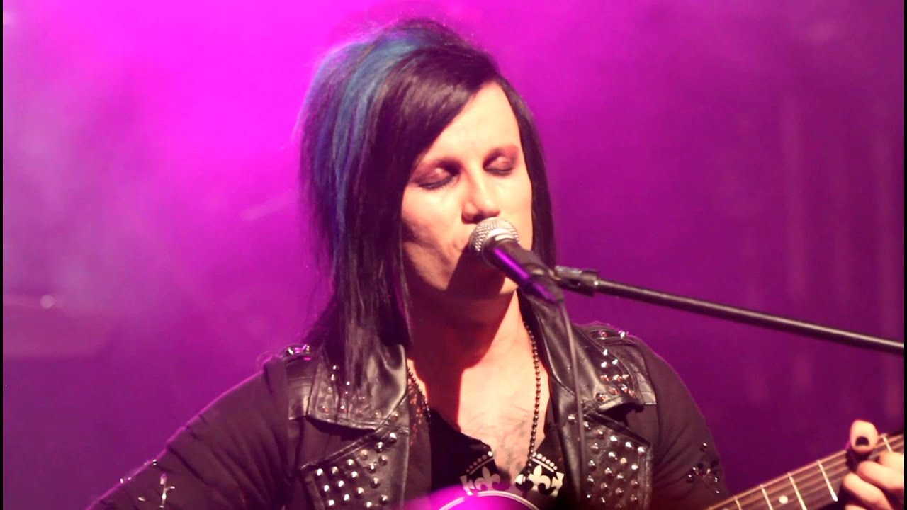 vDiva (Lost Area) -- Lost In This World @ TrashFest VI, Helsinki 05.10.2013