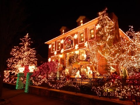 a slice of brooklyn christmas lights tour youtube brooklyn bus tour christmas lights