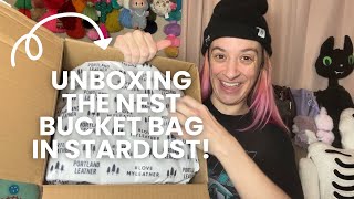 فتح علبة حقيبة Nest Bucket بلون Stardust من متجر Portland Leather Goods! screenshot 5