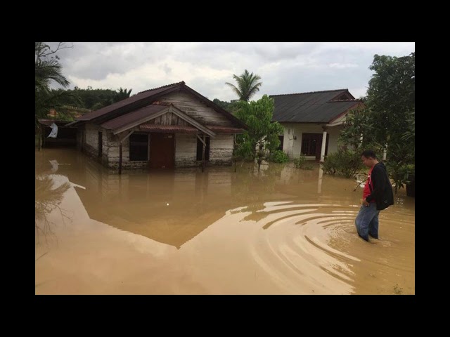 RUMAH MARIA ASSEGAF KEBANJIRAN!!! class=