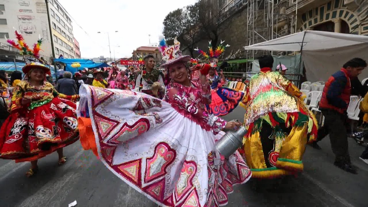 Miles de bailarines buscan seducir a la Unesco con la fiesta del "Gran Poder" de Bolivia