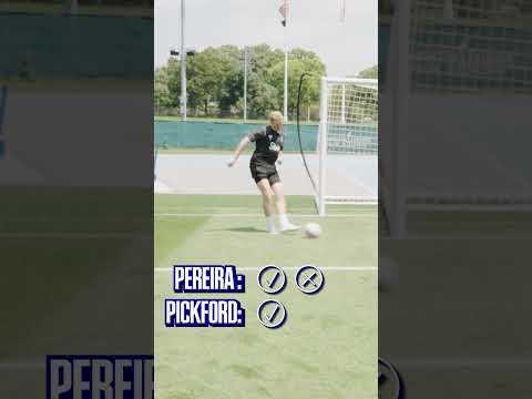 From the Octagon to the spot… Alex Pereira vs Pickford 👊⚽️  #everton  #ufc