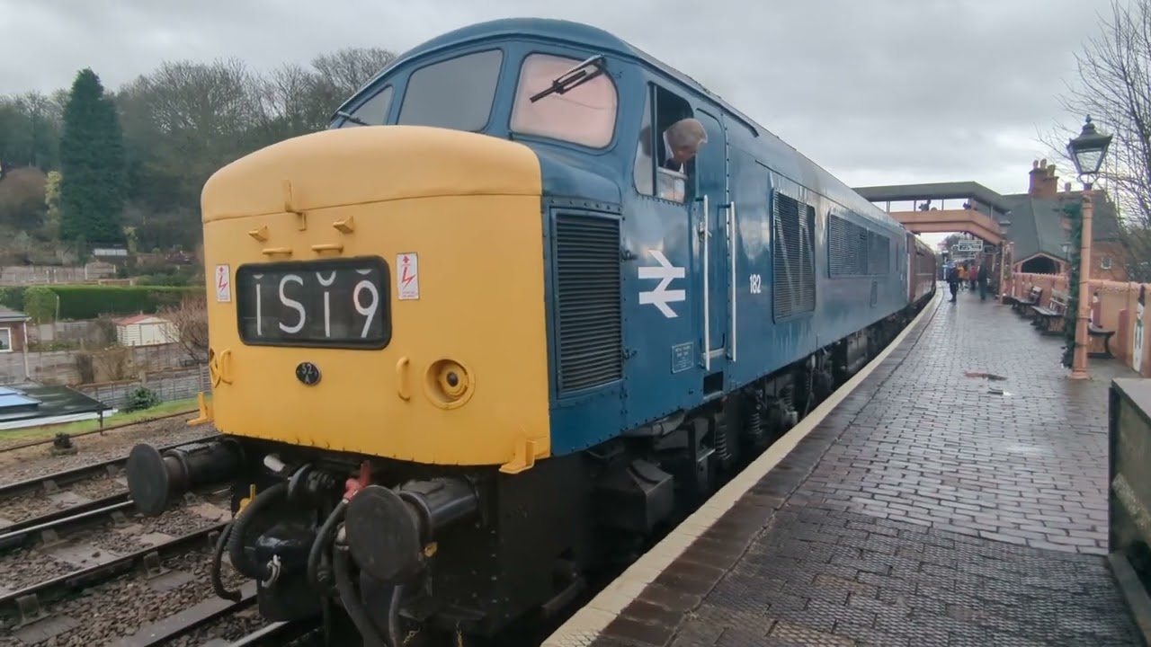 Class 46 Peak no. 182 (46045) Departing Bewdley, 30 December 2023