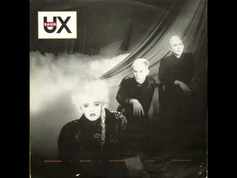 U-BahnX — U-BahnX ‎– Young Hearts Of Europe (Essential Mega-Mix) (85)