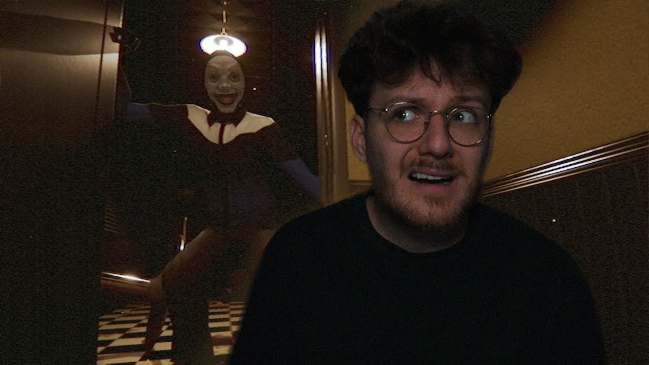 I'm Never Woking a Night Shift at This Cafe..