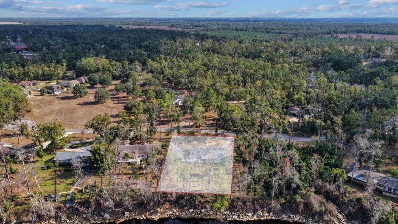 10283 River Wood Dr, Live Oak, FL