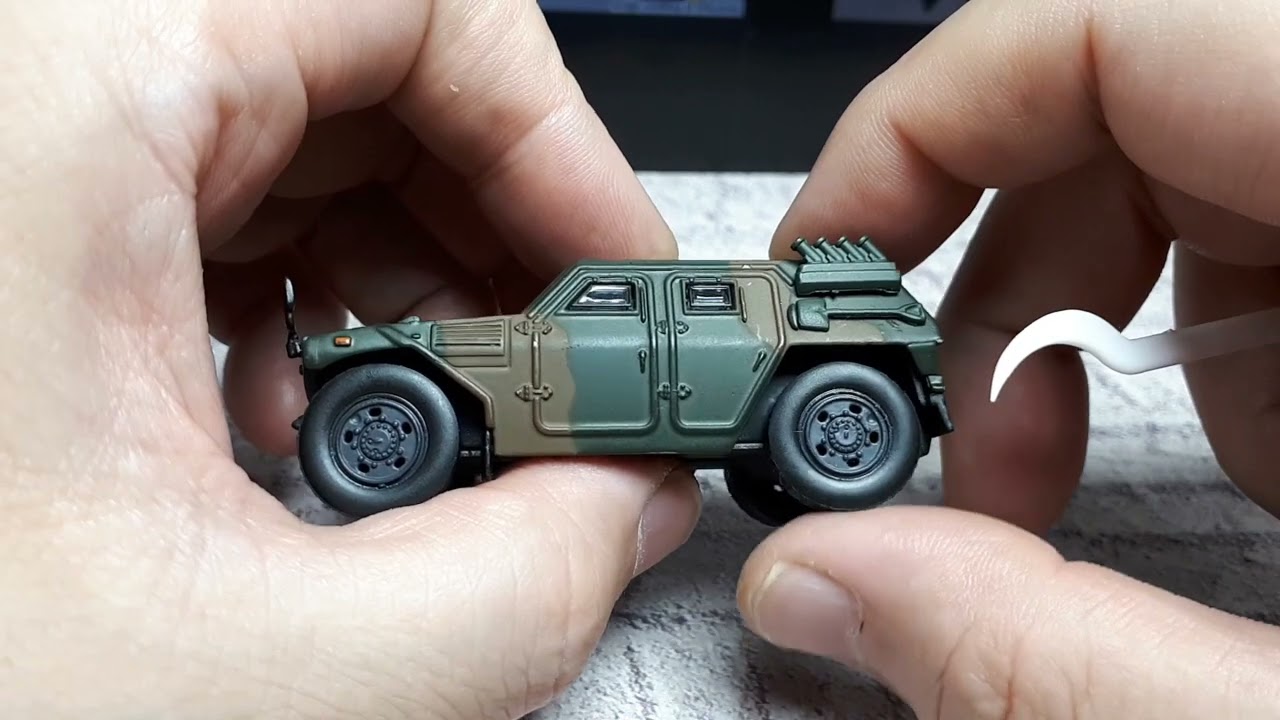1/64 Komatsu LAV JGSDF by Kyosho - YouTube
