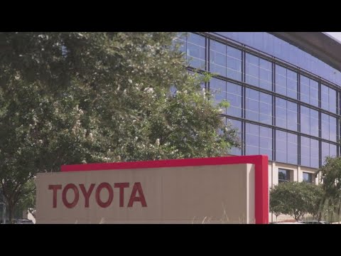 Toyota exec: It'll be closer to 2024 before auto supply and demand equalizes