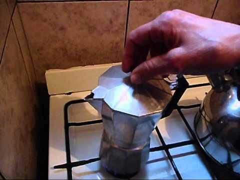 CAFE HECHO EN CAFETERA ITALIANA - YouTube