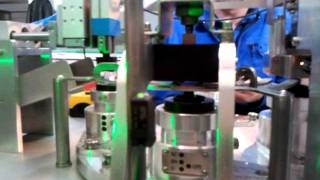 Stanowsko Montazu Sprezyny W Uchwycie