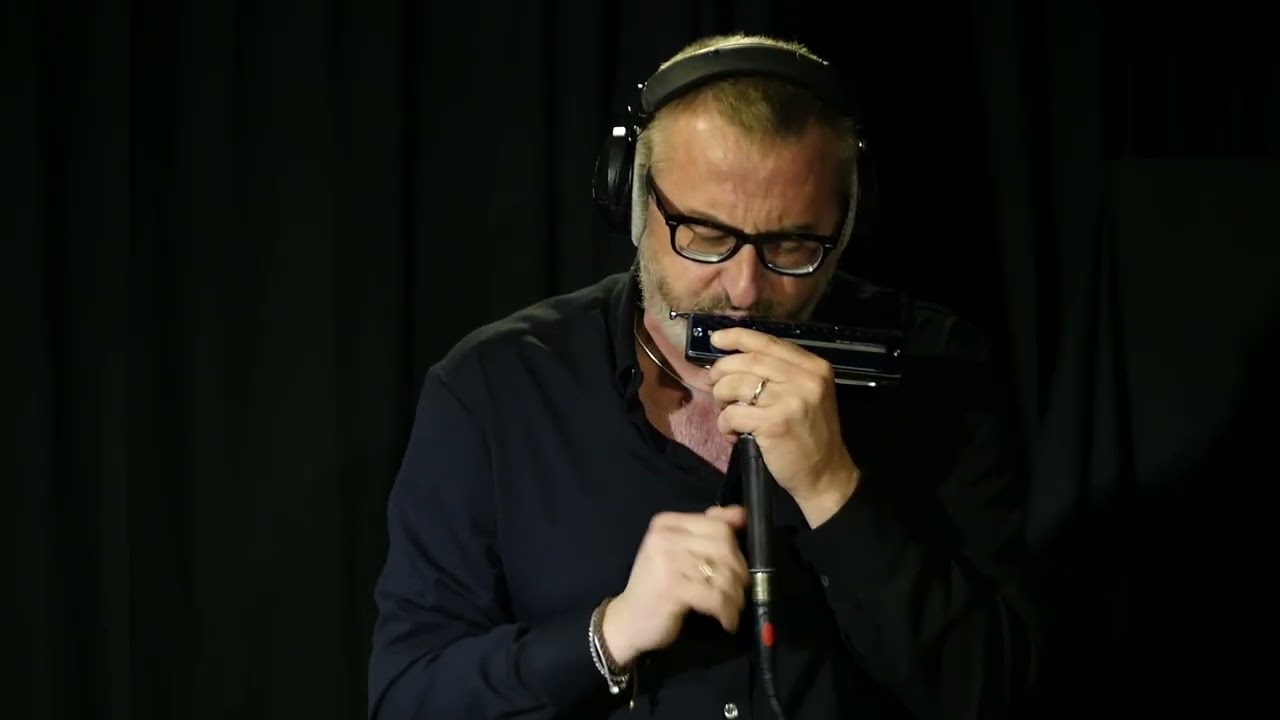 Easttop chromatic harmonica EAP-16 performance