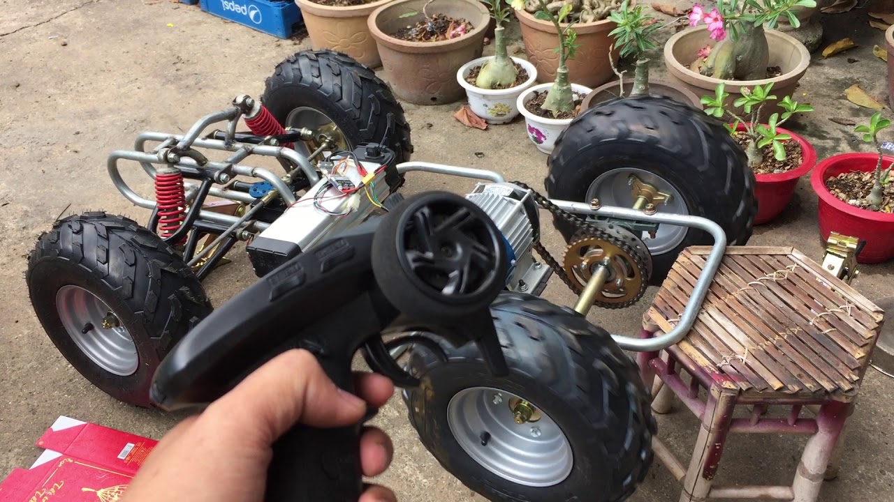 Huge RC CAR with 48V 600W motor.