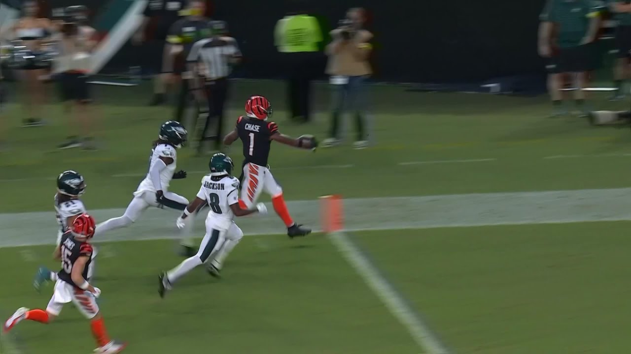 JaMarr Chase BREAKS FREE for 36-yd touchdown