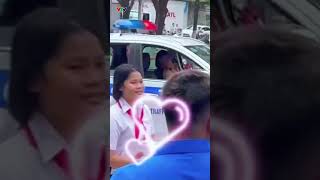 Heartwarming moment: Traffic police rush student to exam site in 3 minutes | VTV24