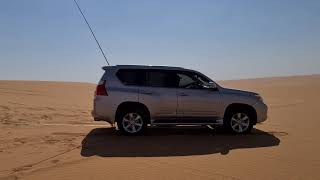 LandCruiser LC200 rescued by Lexus GX460