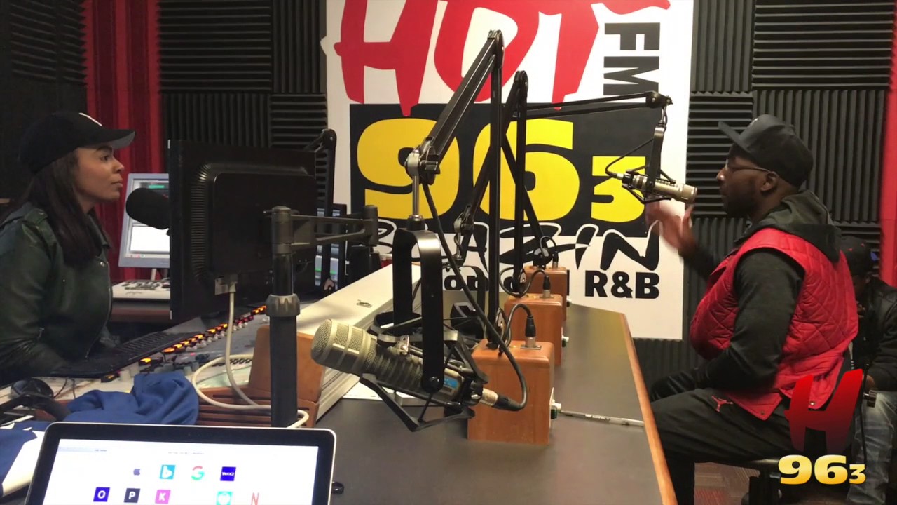 Robert Mathis Feels Andrew Luck Is The Right Guy To Lead The Colts To The Mountain Top