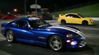 Dodge Viper Vs Dodge Neon Srt-4 14 Mile Shootout