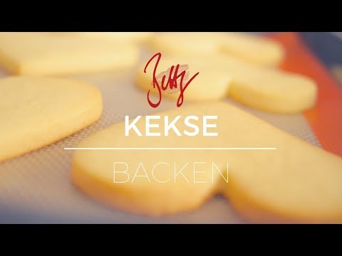SPITZBUBEN Rezept - STERN-PLÄTZCHEN backen mit Marzipan und Marmelade gefüllt. 