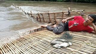 #BORO... MARI KITA JAGA ALAM DAN LINGKUNGAN JANGAN BUANG SAMPAH DI SUNGAI....