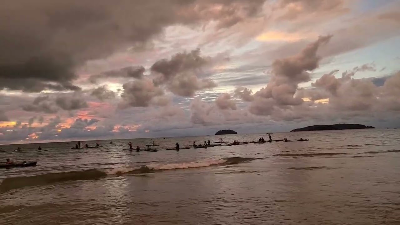 탄중 아루 해변